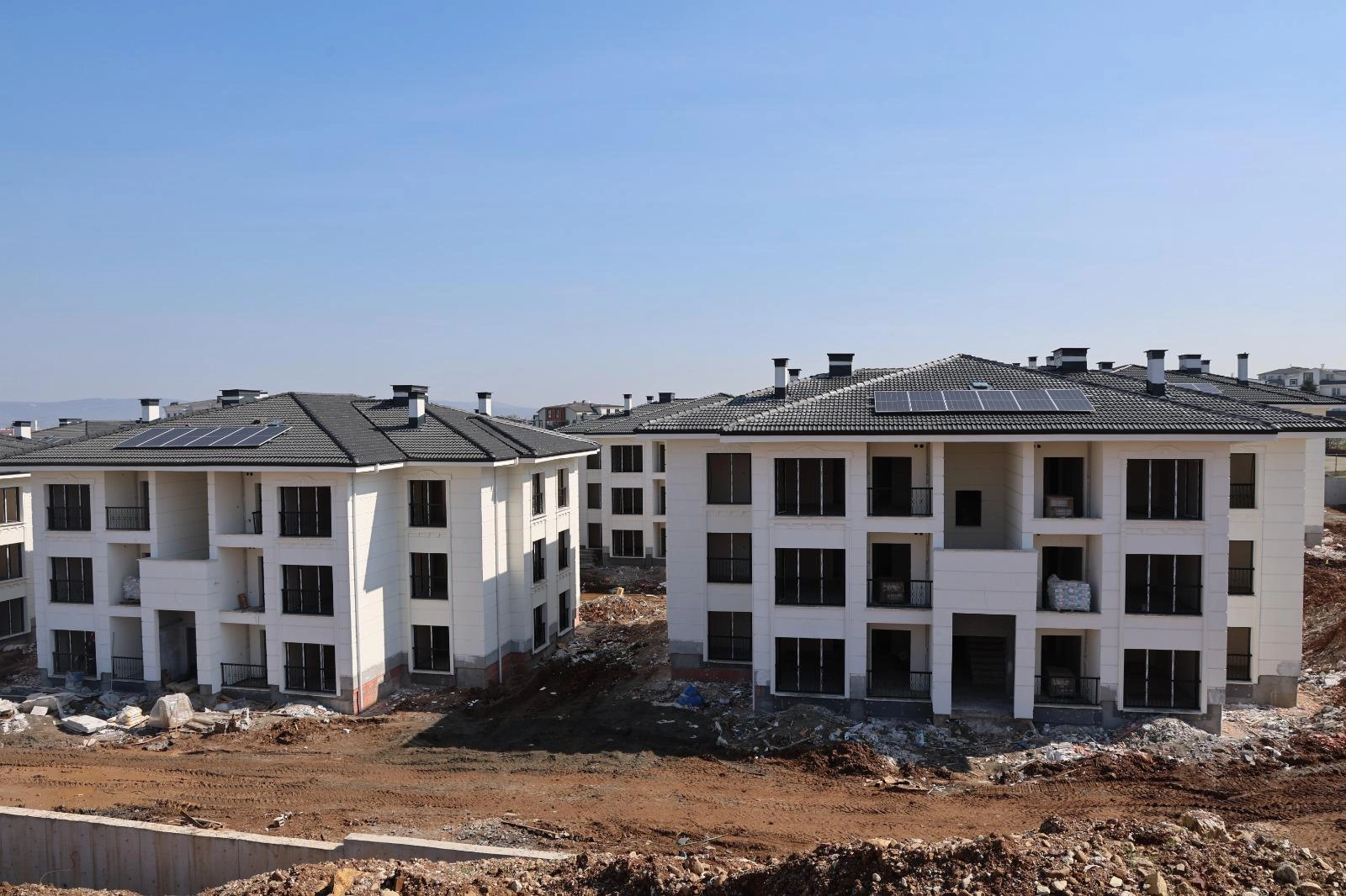 İlk g&uuml;nde 1.585 başvuru yapıldı