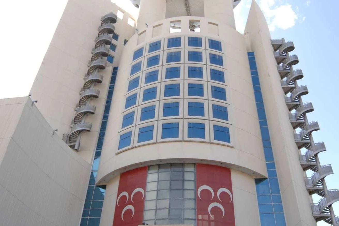 MHP Şanlıurfa'yı il&ccedil;eleriyle birlikte feshetti!