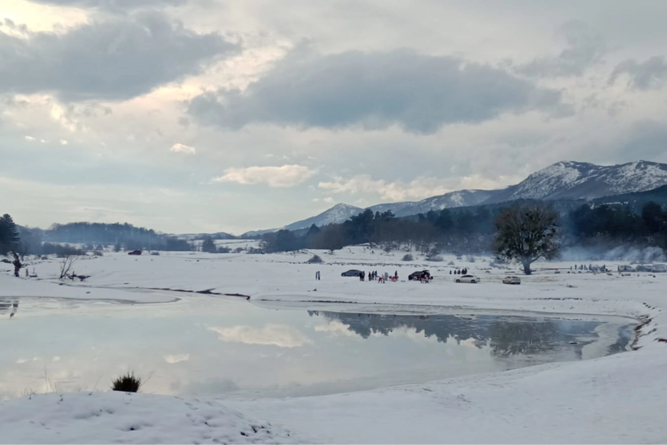 Ağlan G&ouml;leti kış g&uuml;zelliğiyle b&uuml;y&uuml;ledi