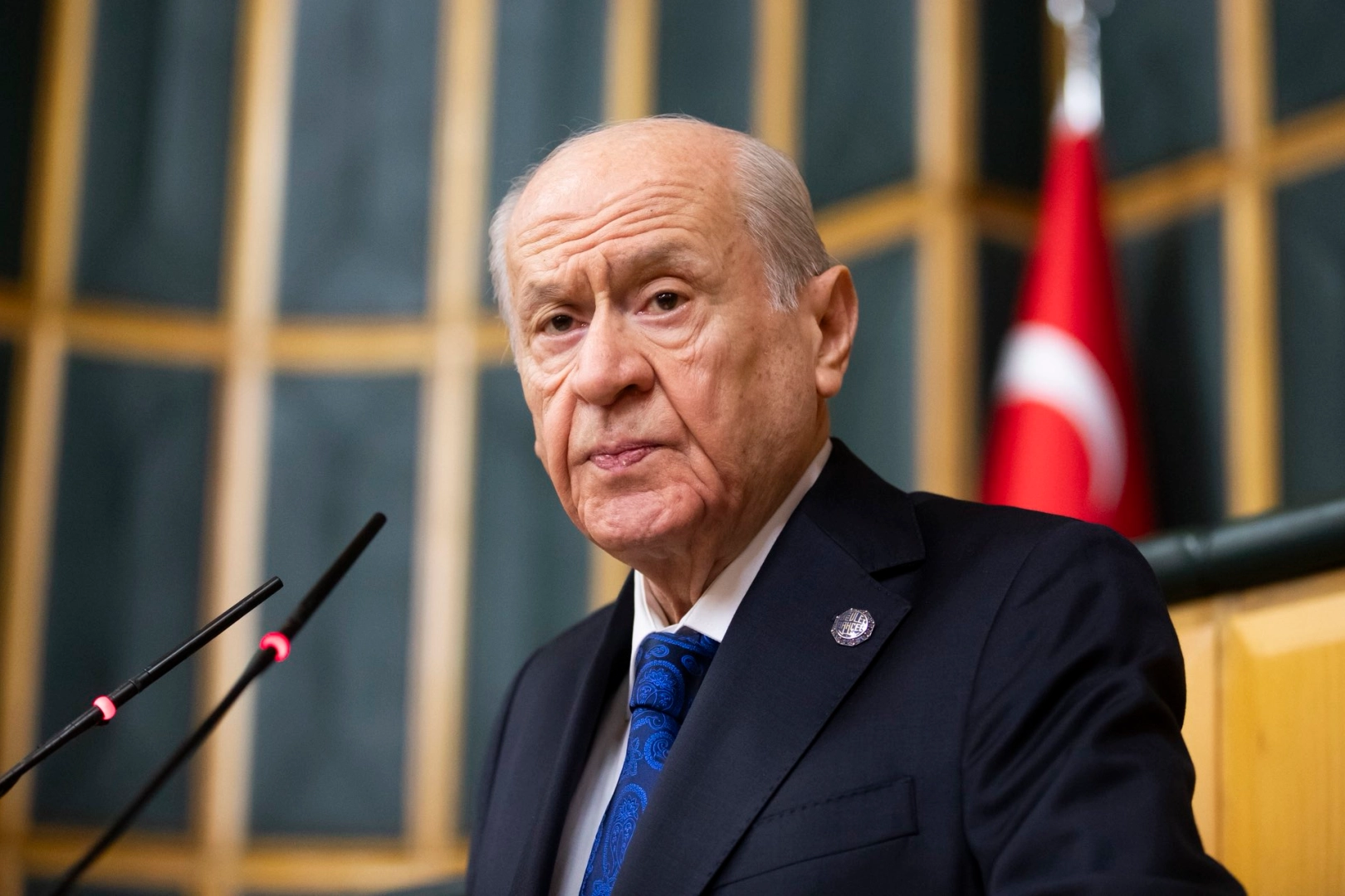 Bah&ccedil;eli: Kınamıyor, hepten lanetliyorum!