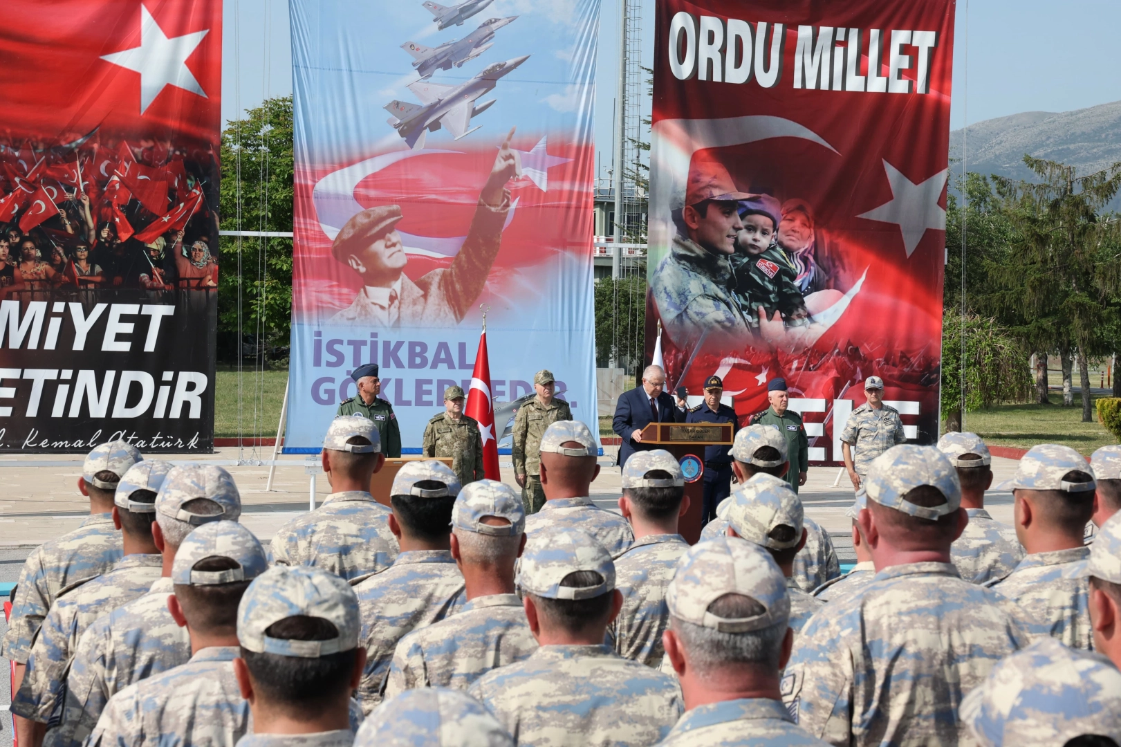 Hava Kuvvetleri’ne övgü, kararlılık vurgusu, Mehmetçik’le bayram buluşması