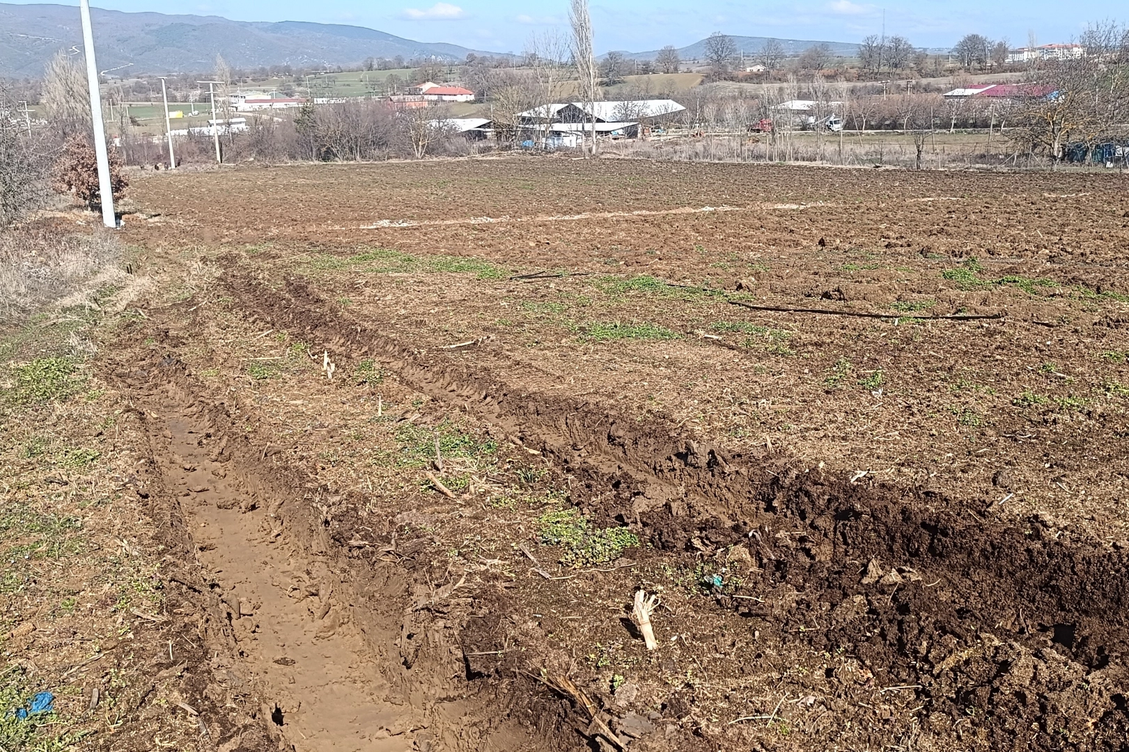 Pazaryeri&rsquo;nde 'y&uuml;ksek gerilim' tarım arazilerini zora soktu!