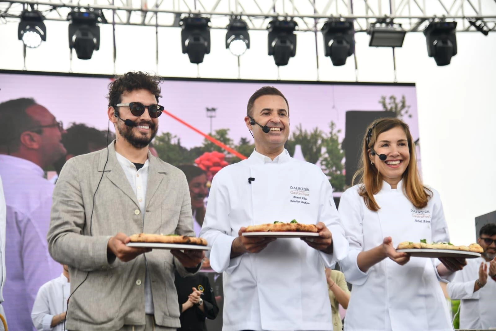 Balıkesir GastroFest&rsquo;te Ahmet Akın ve Danilo Zanna mutfağa girdi