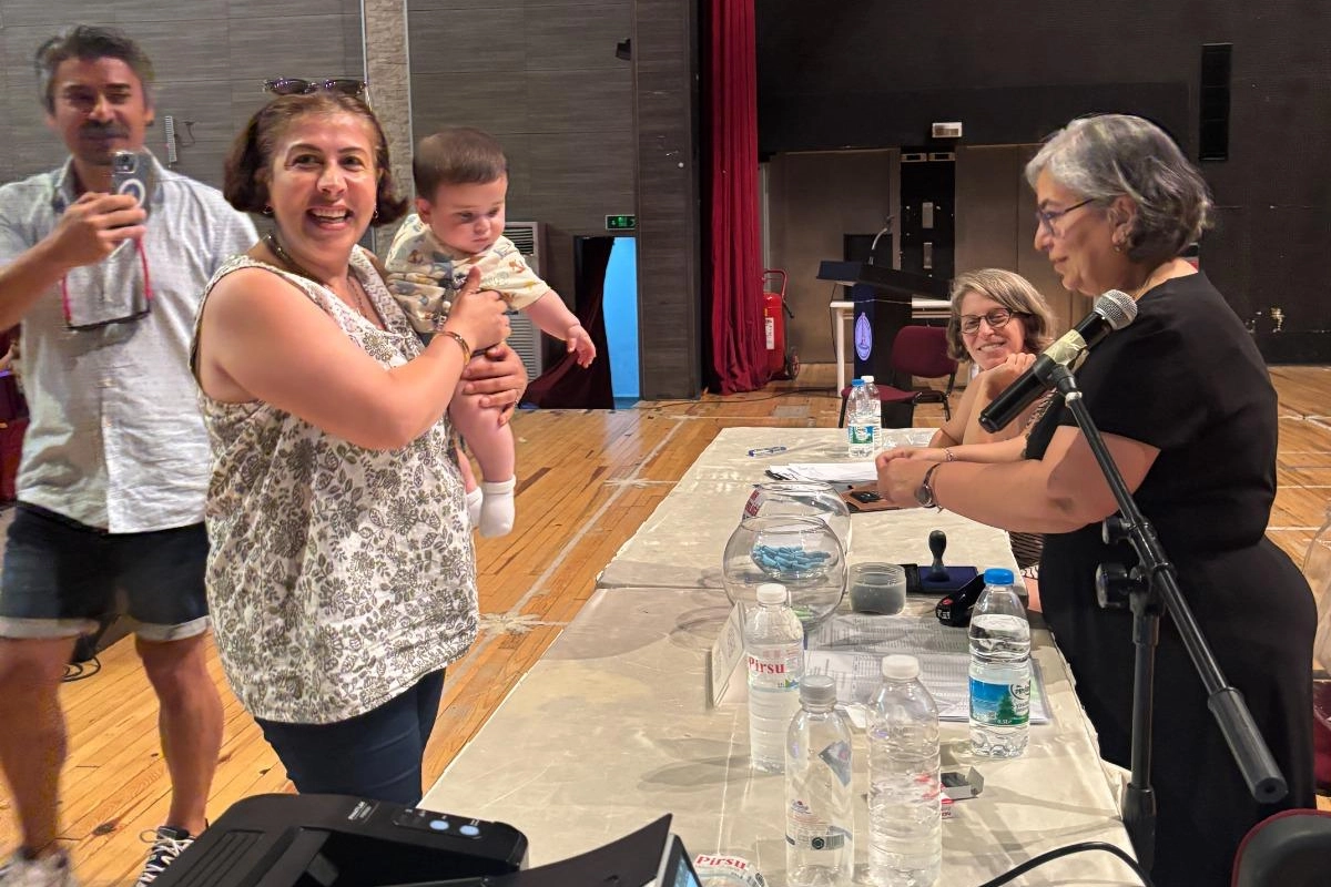 İzmir’de kentsel dönüşüm sürüyor: 480 hak sahibi dairelerine kavuştu