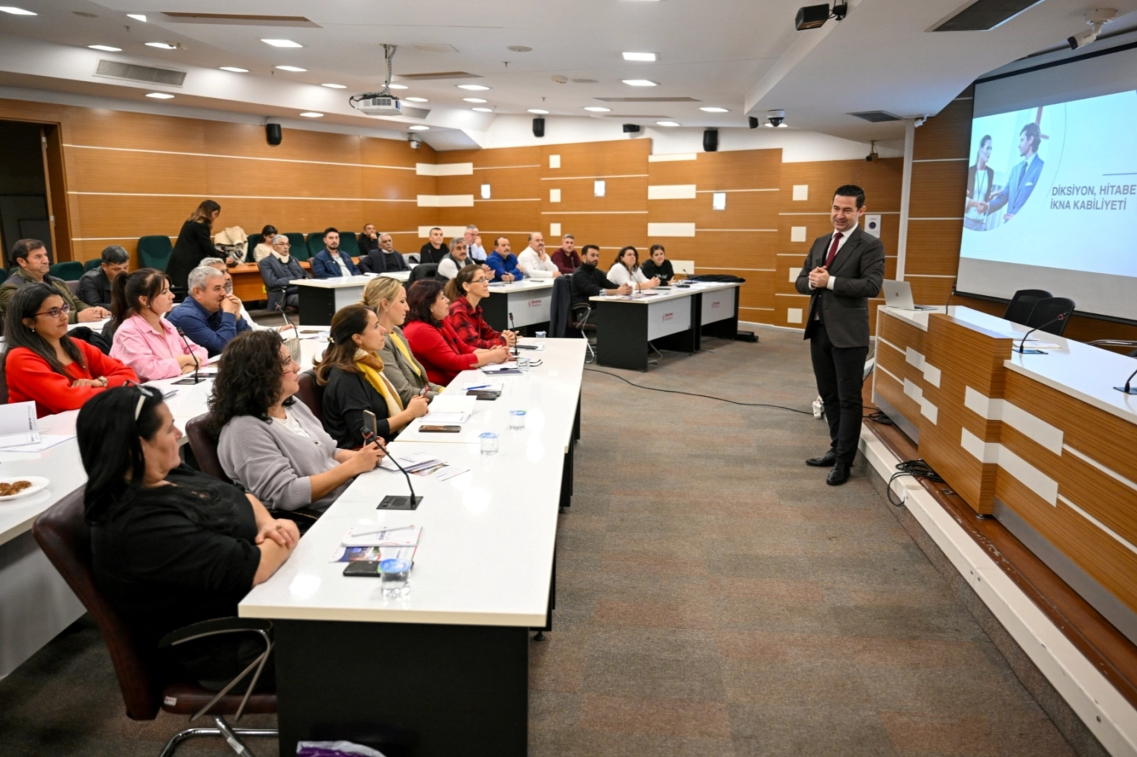 Bornova’da sessiz dönüşüm: Muhtarlar Akademisi başlıyor