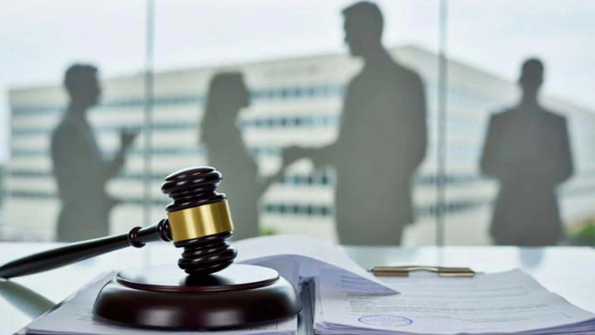 1,5 milyar dolarlık Atay Holding&rsquo;de miras krizi iflasa s&uuml;r&uuml;kl&uuml;yor