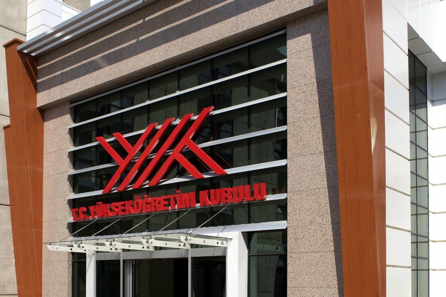 Y&Ouml;K'ten 'yabancı &ouml;ğrenci &uuml;creti' iddialarına yalanlama