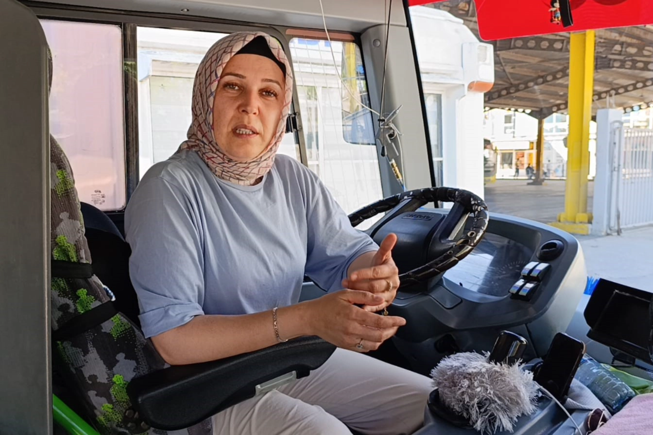 Kadın şof&ouml;rden &ouml;rnek davranış