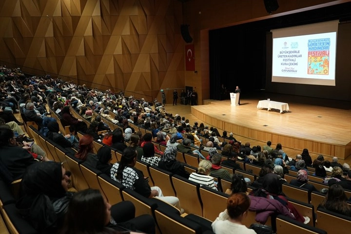 Denizli&rsquo;de &Uuml;reten Kadınlar Festivali i&ccedil;in kura &ccedil;ekildi