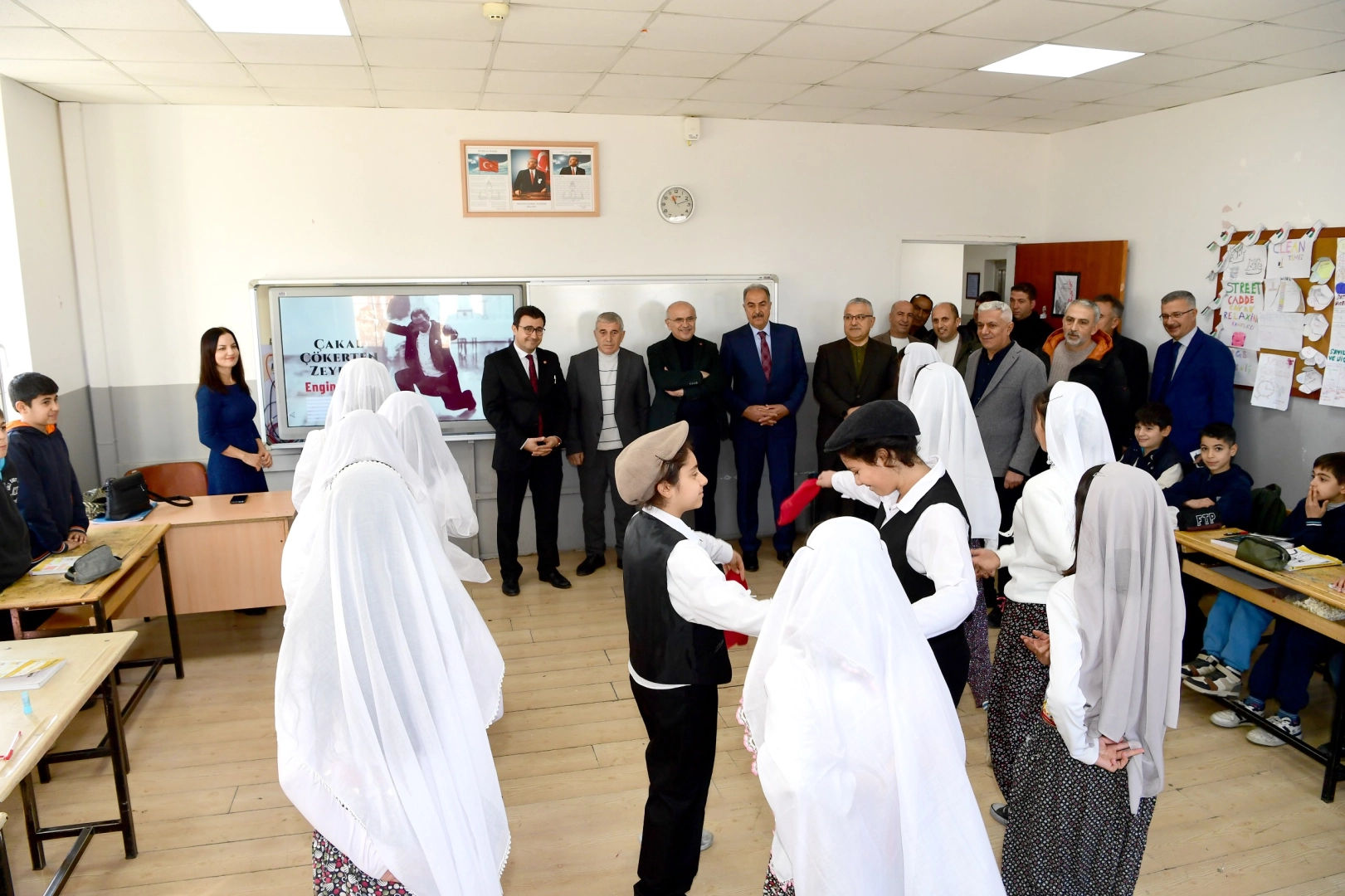 Malatya&rsquo;da okul ziyaretinde dikkat &ccedil;eken a&ccedil;ıklamalar