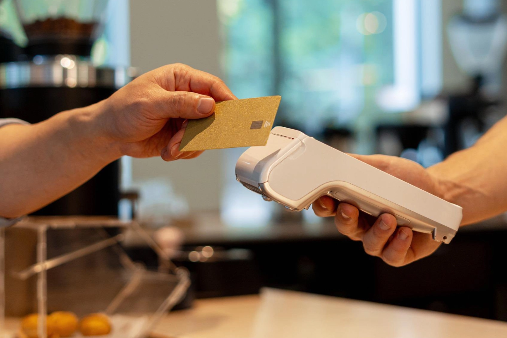 Vergi, sosyal g&uuml;venlik ve enerji alanında &ouml;nemli d&uuml;zenlemeler 'Resmi'leşti.. Yemek bedelinde 300 TL'ye istisna