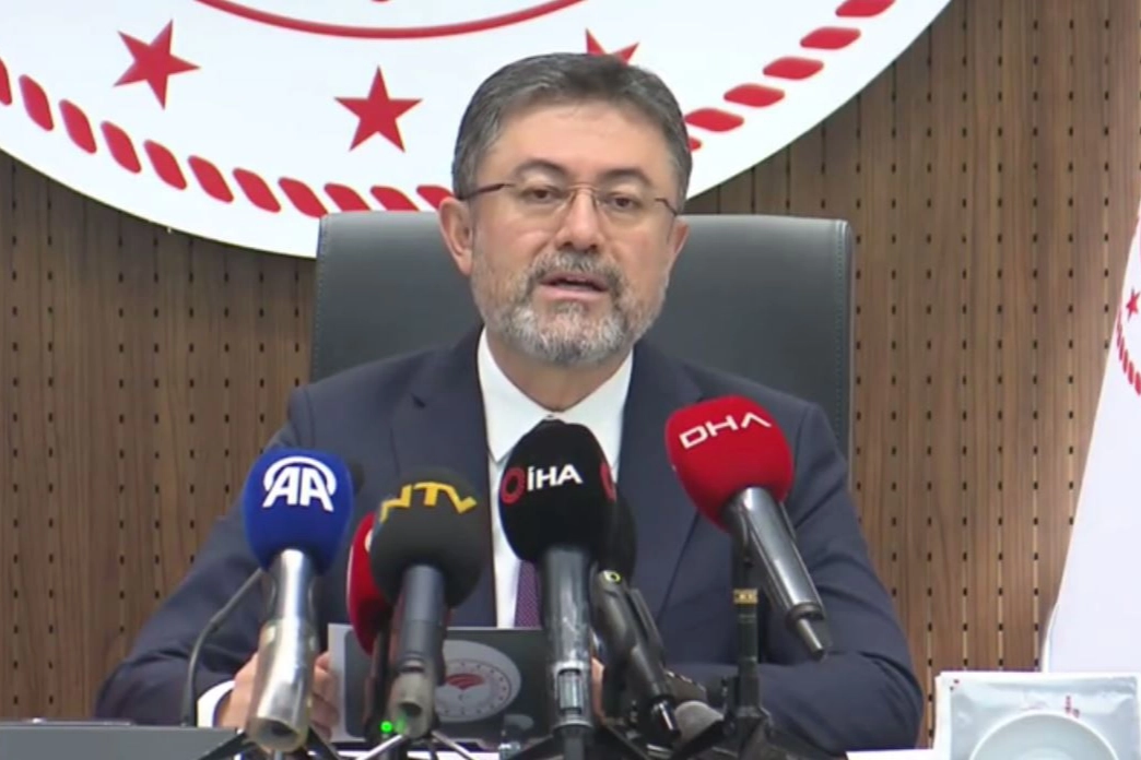 Hayvan pazarları açılıyor, yapay et iddiaları yalanlandı