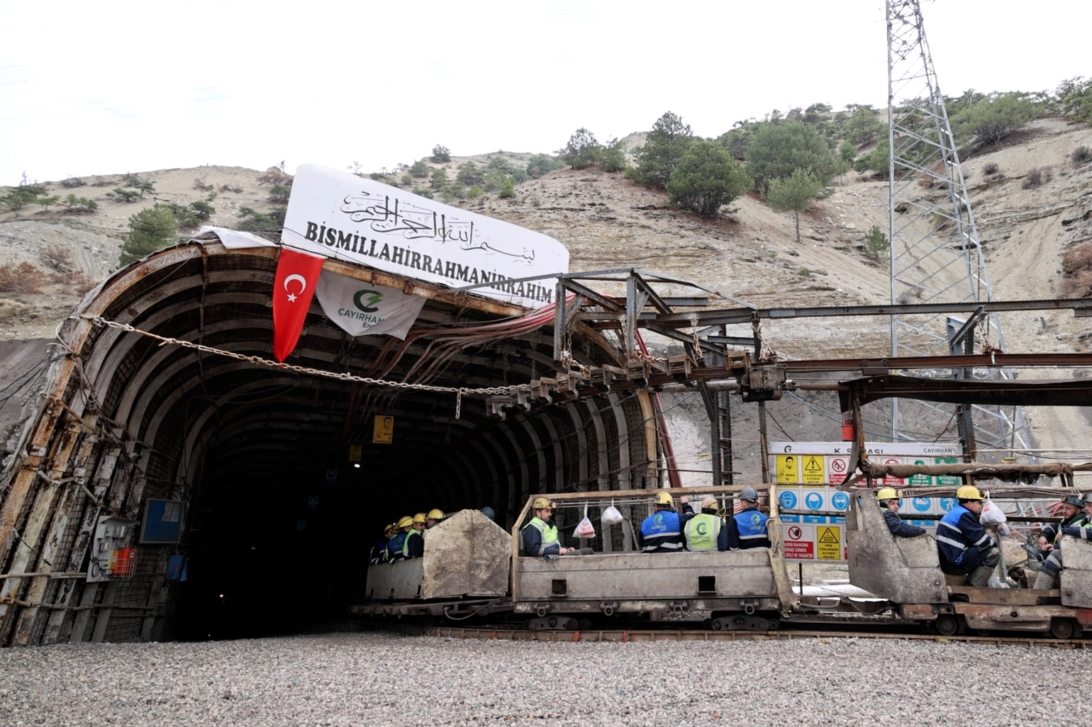 Ankara'da maden kazası! 1 &ouml;l&uuml;, 19 yaralı