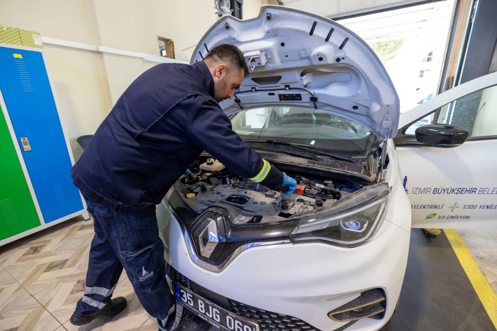 Elektrikli ara&ccedil;ta İzmir B&uuml;y&uuml;kşehir modeli