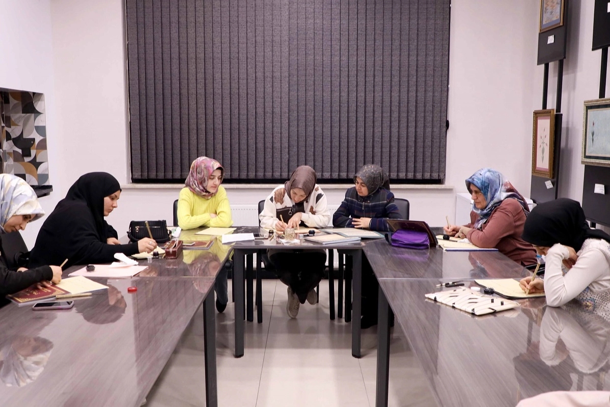 Karatay&rsquo;da gen&ccedil;ler i&ccedil;in eğitim ve gelişim dolu bir d&ouml;nem