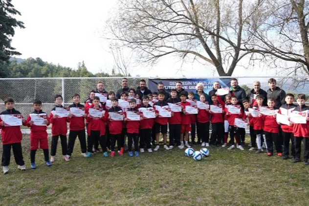 Denizli&rsquo;de geleceğin yıldızları futbol kampında buluştu