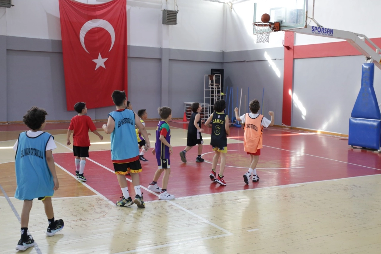 Yaz tatili Narlıdere’de dolu dolu geçecek