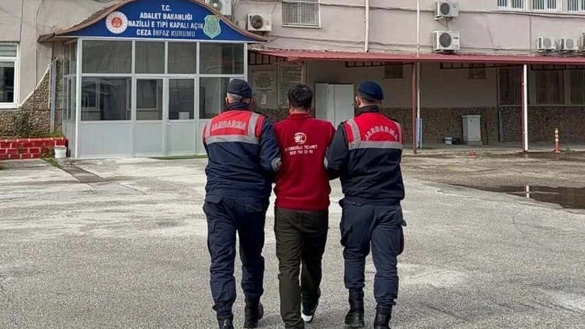 25 Yıl Hapis Cezası Bulunan Firari Kuyucak&rsquo;ta Yakayı Ele Verdi