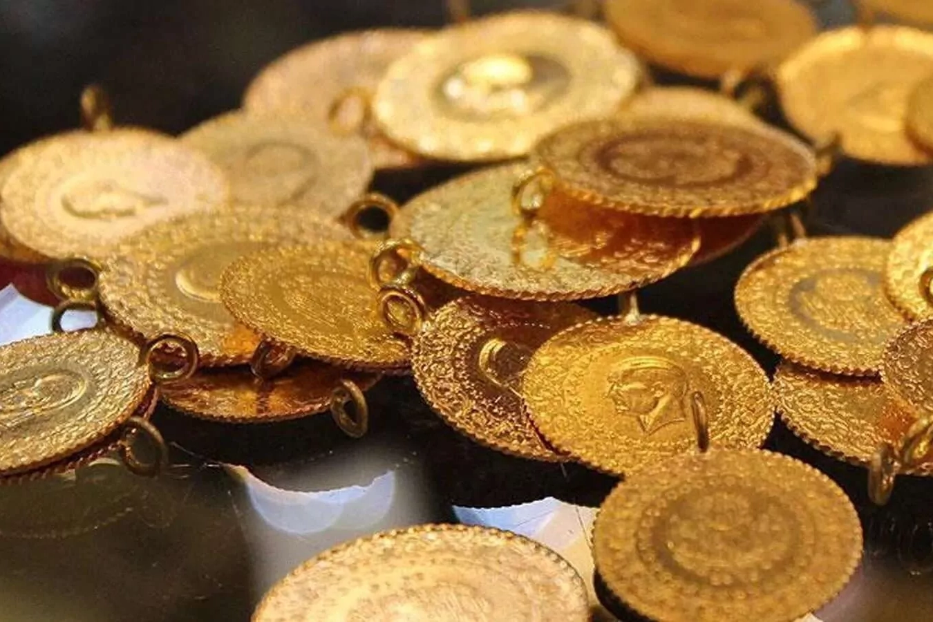 Altın ne kadar olacak? İşte altının y&uuml;kseleceği tarih&hellip;