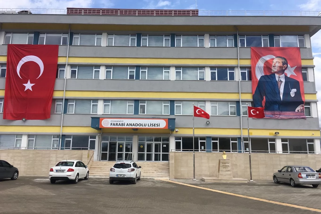 Osmaniye&rsquo;de okul bah&ccedil;esinde &ouml;ğretmen silahlı saldırıda hayatını kaybetti! Eğitime 2 g&uuml;n ara verildi