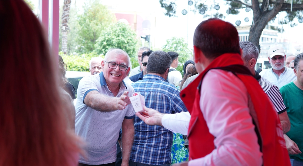AYDIN VAKIFLAR BÖLGE MÜDÜRLÜĞÜ, VAKIF HAFTASINDA İKRAMDA BULUNDU