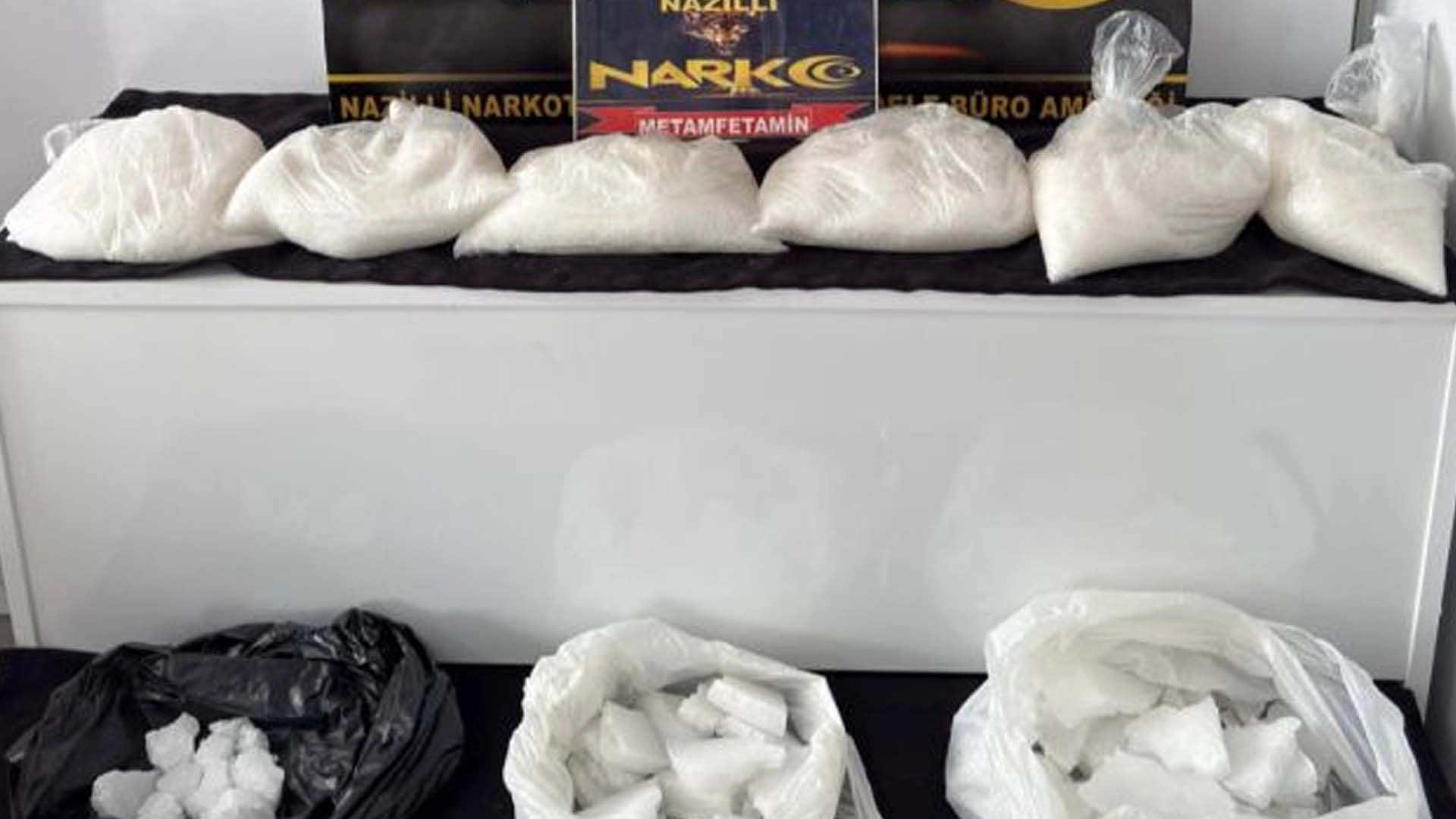 Aydın&rsquo;da su&ccedil; &ouml;rg&uuml;tlerine ge&ccedil;it yok: Narkotik ve yolsuzluk operasyonlarında 3 tutuklama