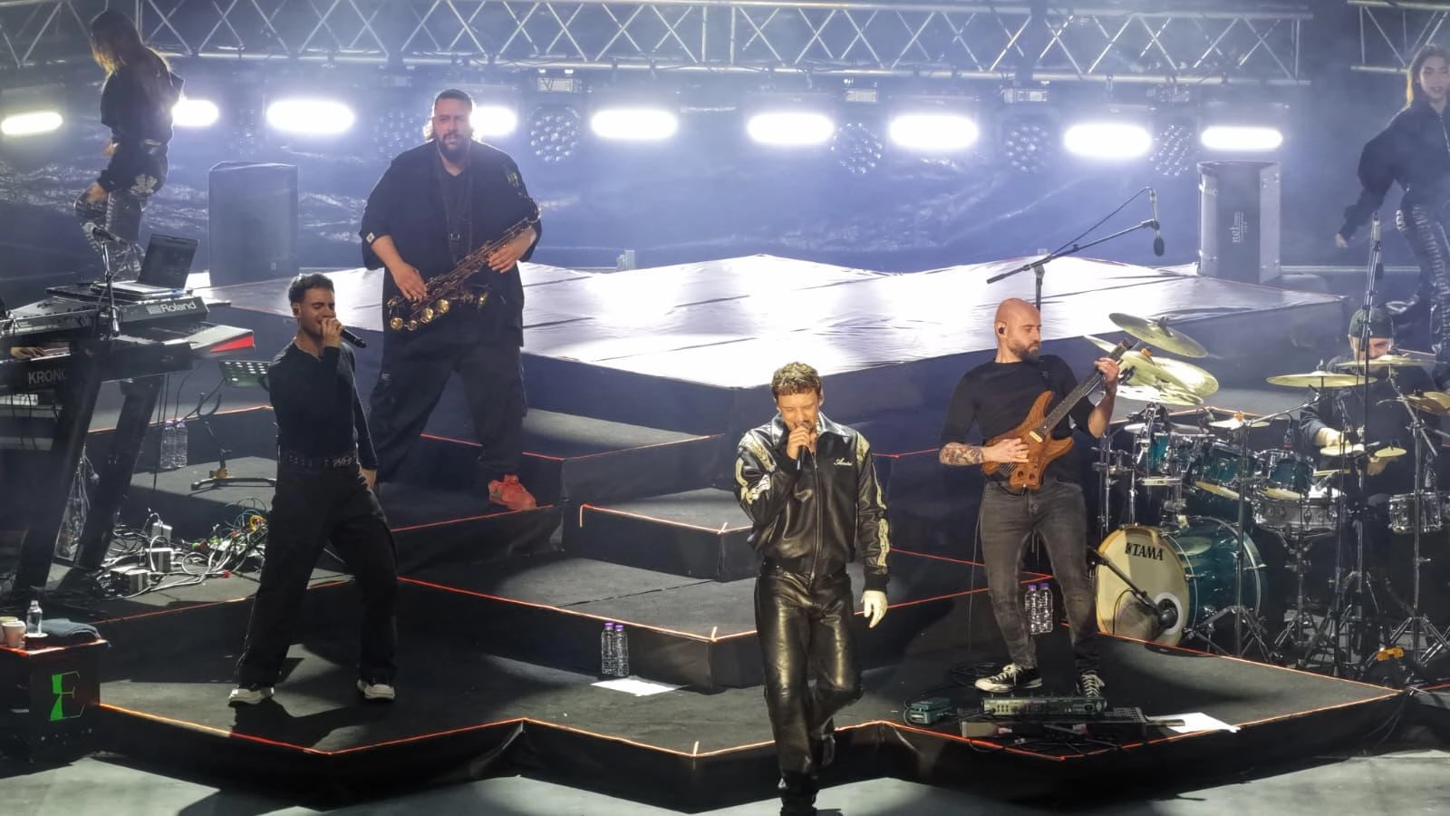 Başkan &Ccedil;er&ccedil;ioğlu&rsquo;ndan dev konser: Aydınlılar Edis ile coştu