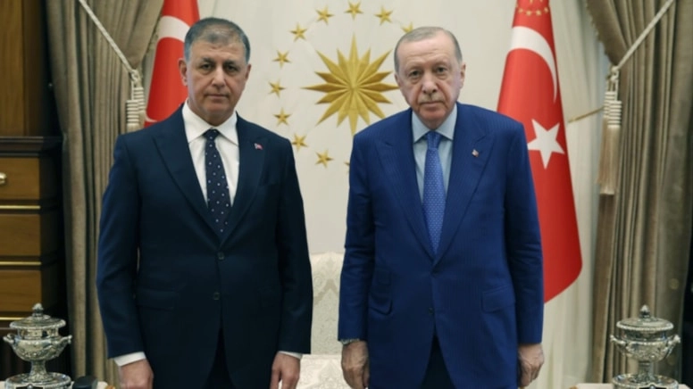 Cemil Tugay AKP'ye ge&ccedil;iyor! G&ouml;zler 7 Ekim&rsquo;de
