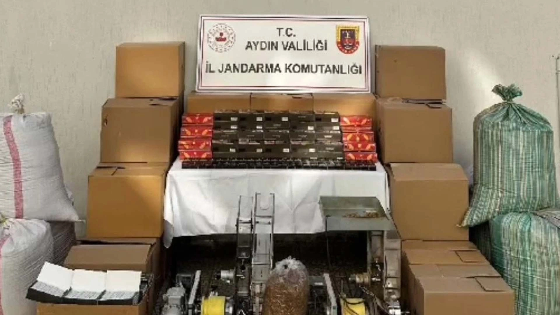 Efeler’de Şok Baskın: Evlerin İçinden Mini Sigara Fabrikası Çıktı