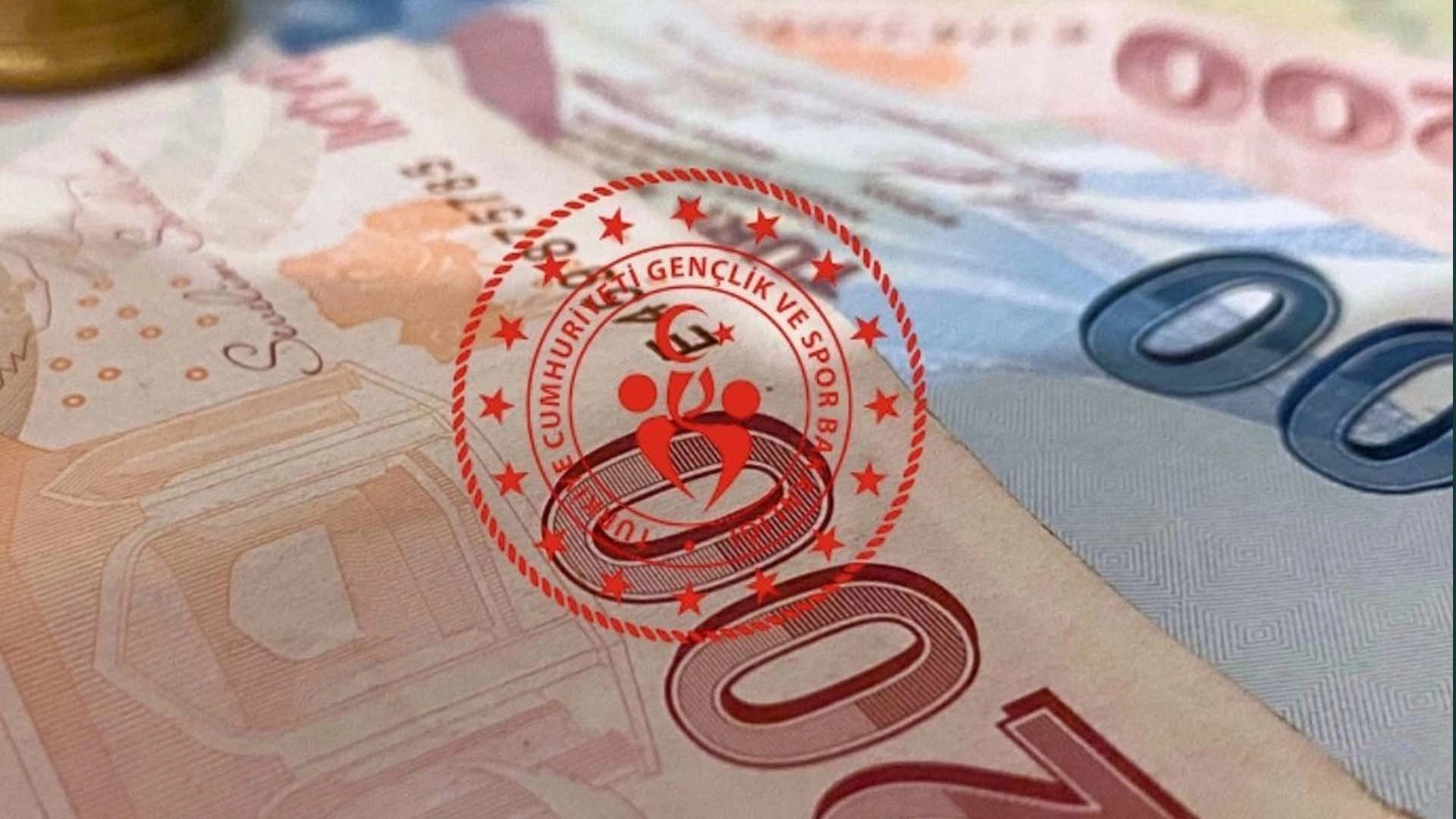 Erdoğan&rsquo;dan &ouml;ğrencilere m&uuml;jde: Burs ve krediler 12 bin TL&rsquo;ye &ccedil;ıktı