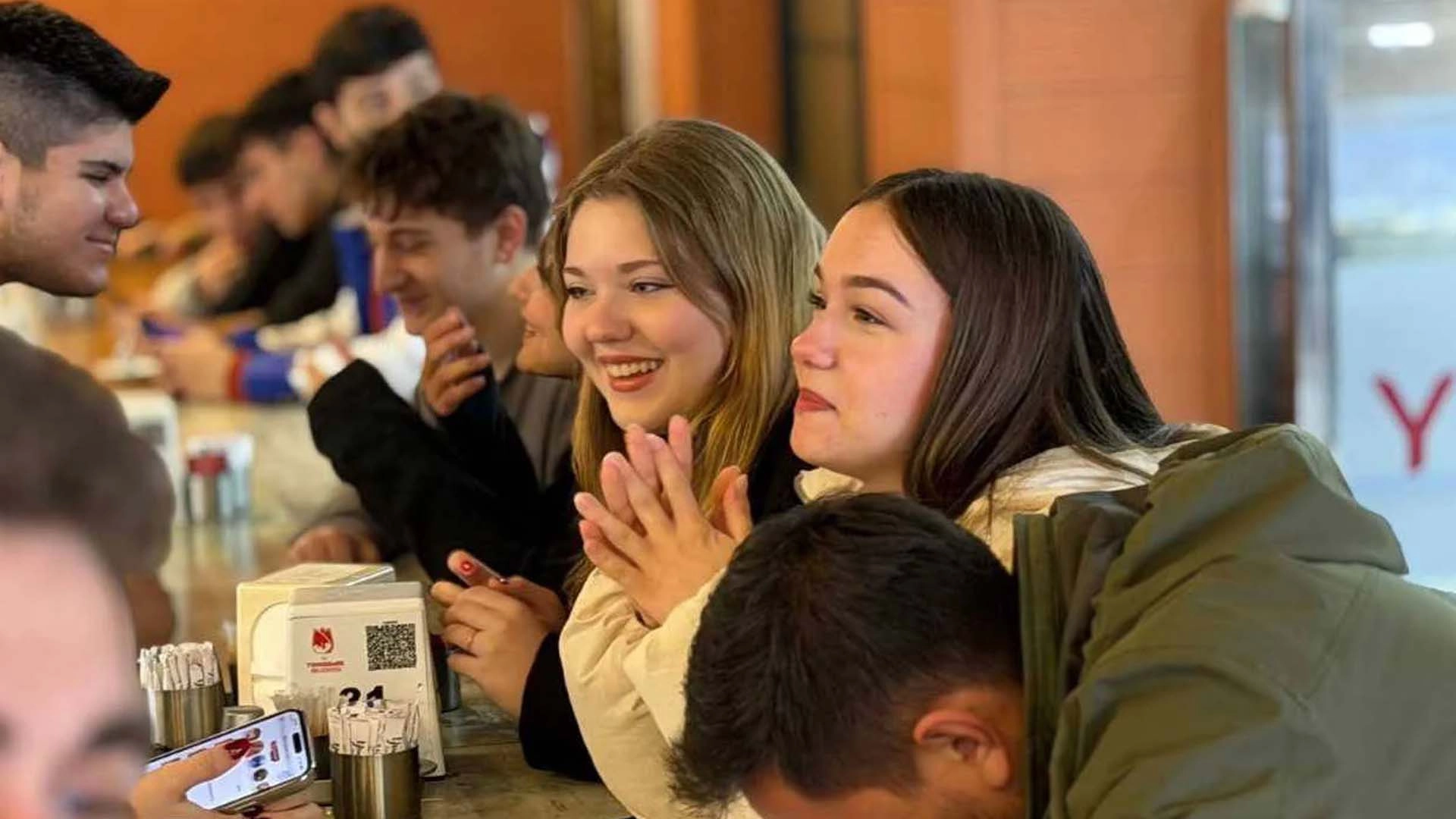 Gen&ccedil; se&ccedil;menden &ccedil;arpıcı mesaj: Zafer Partisi s&uuml;rprizi!..