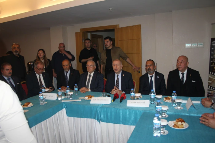 Özdağ: “Çerçioğlu’nun AK Parti’ye geçişi siyasetin doğasına aykırı”
