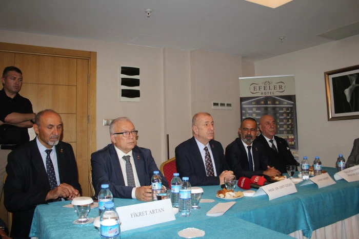 Özdağ: “Çerçioğlu’nun AK Parti’ye geçişi siyasetin doğasına aykırı”