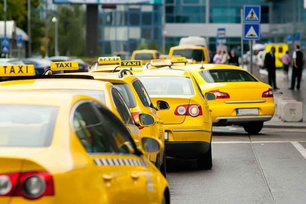İzmir Büyükşehir Belediyesi ESHOT otobüsüne zarar veren taksiciye ceza