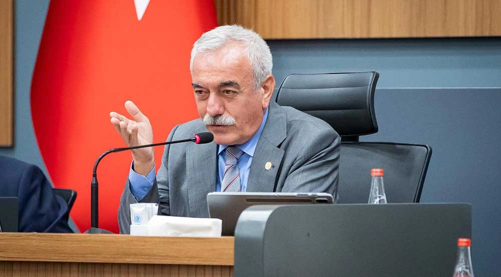 İzmir B&uuml;y&uuml;kşehir Meclisi&rsquo;nde Gerginlik: CHP&rsquo;den A&ccedil;ıklama