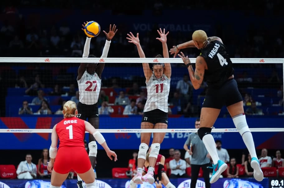 Kanada’yı süpürdük, VNL’de 6’da 6 yaptık!