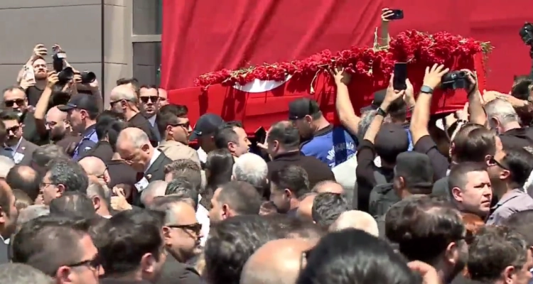 Manisa, Başkanına Gözyaşlarıyla Veda Ediyor
