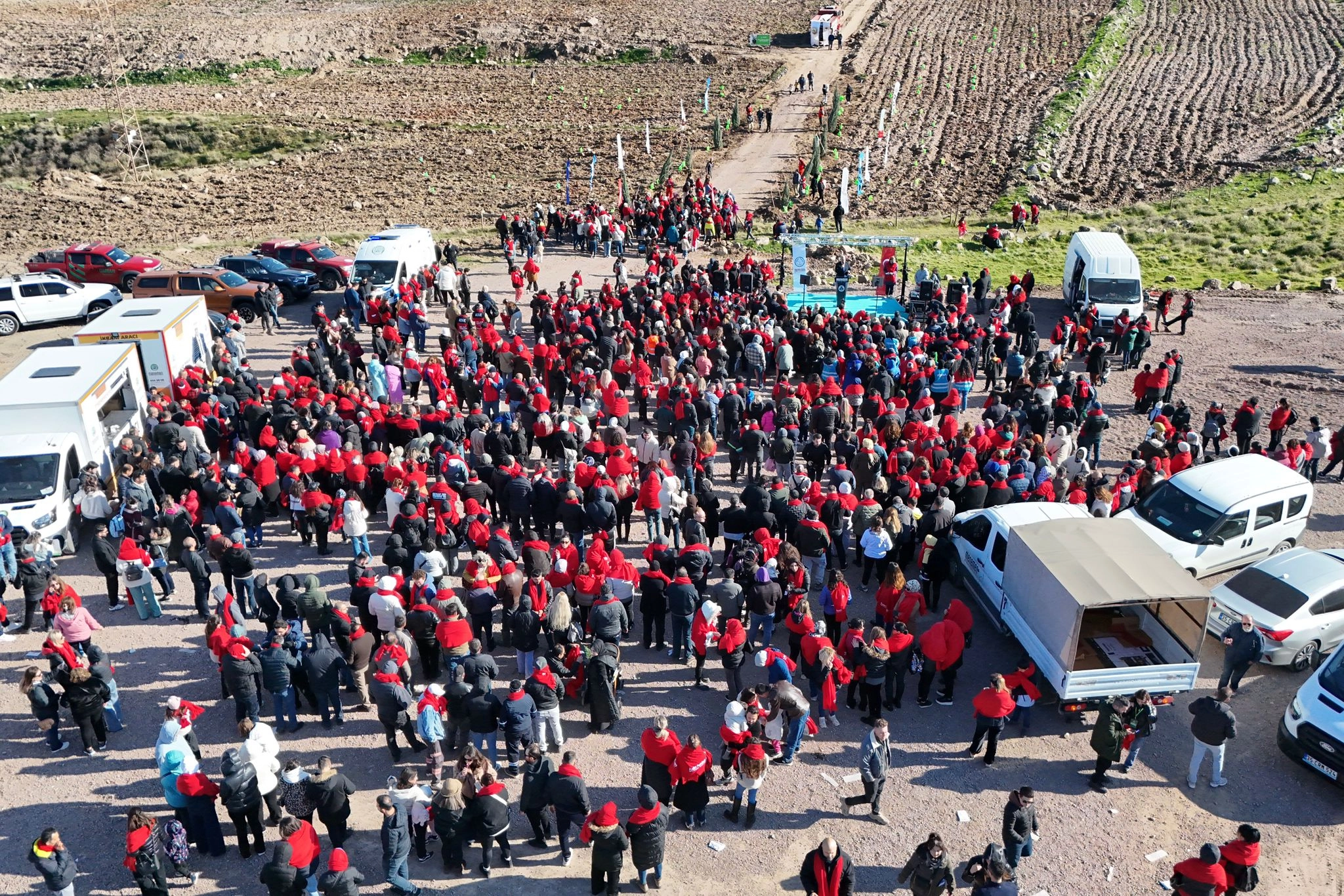 Menemen&rsquo;de 5 bin fidanla geleceğe yeşil miras