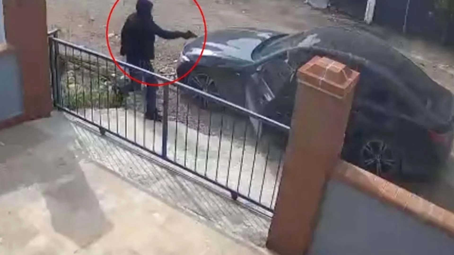 Menemen’de iş insanına pusu: Güvenlik kamerası görüntüleri ortaya çıktı