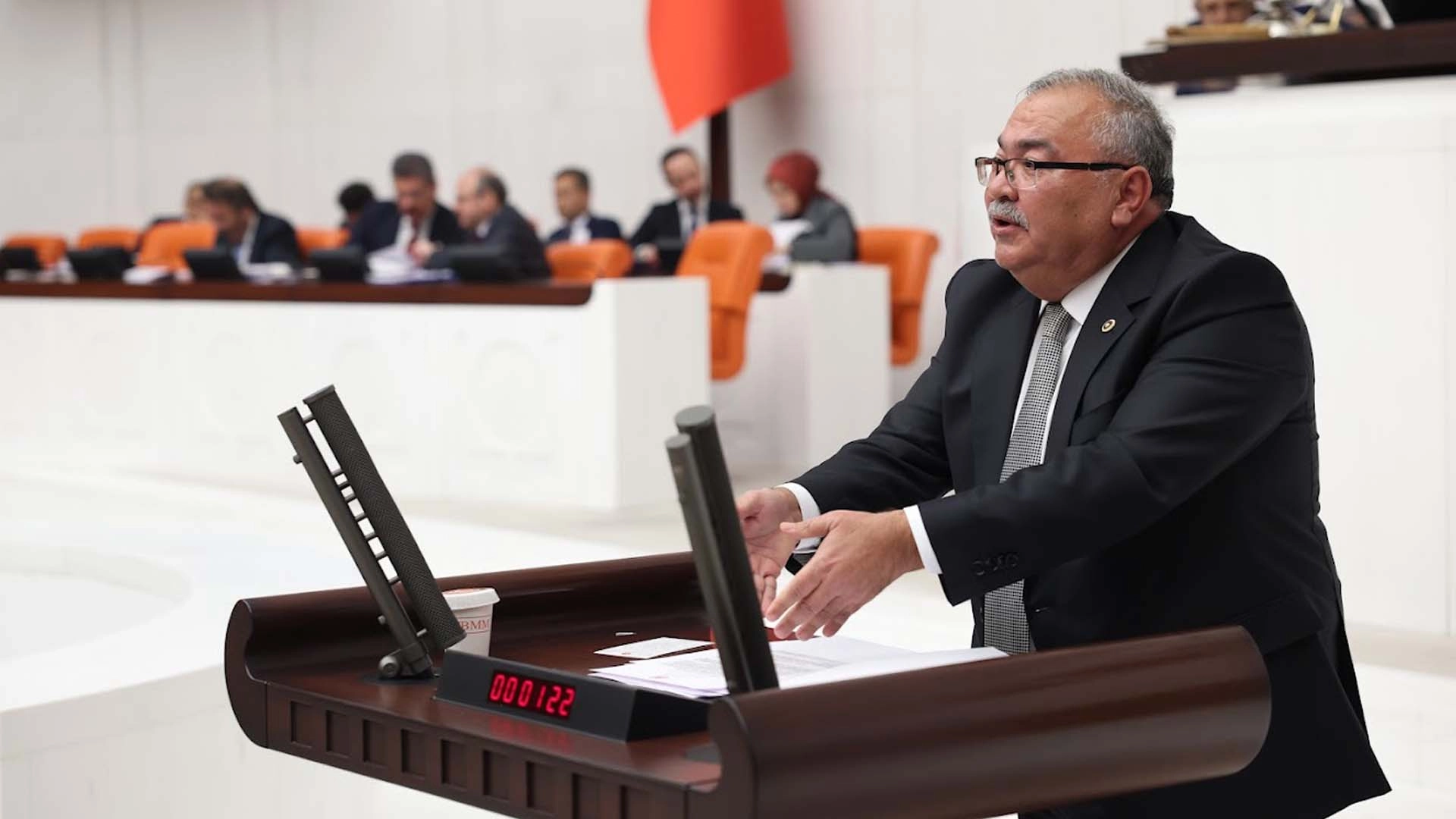 Milyarlık Spor Yatırımı, Pazarlık Usul&uuml;, Tek Şirket: CHP&rsquo;li B&uuml;lb&uuml;l Sordu