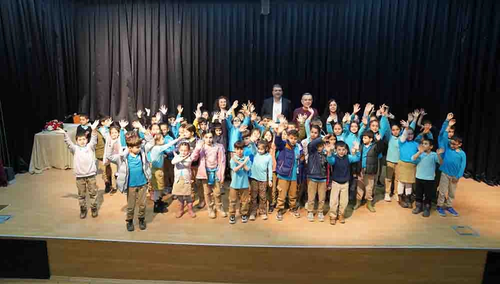 Seferihisar&rsquo;da Miniklerden Başkan Yetişkin&rsquo;e Soru Yağmuru