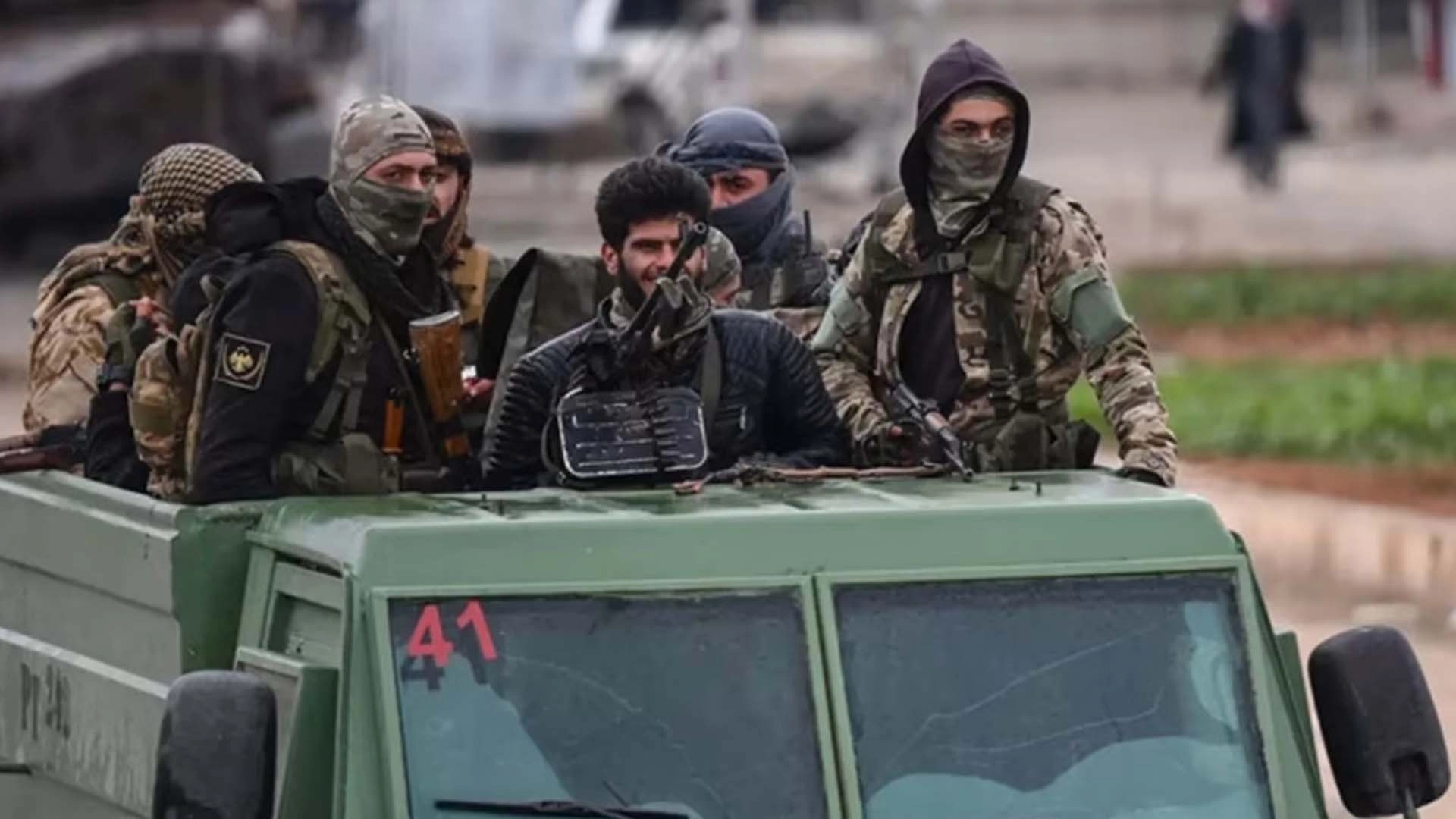 Suriye ordusu Tabka&rsquo;ya ilerliyor: Petrol sahaları ele ge&ccedil;irildi