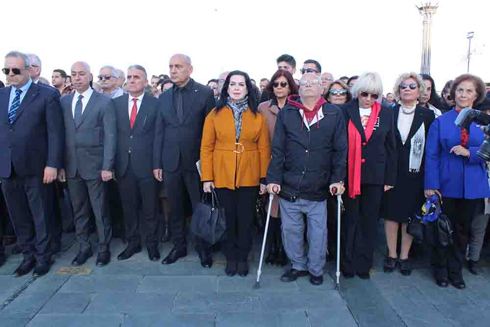 İzmir, Atatürk'ü andı