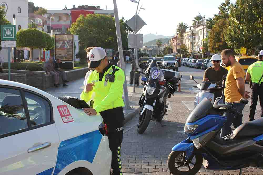 Marmaris’te şok denetim: 2 saatte 200 bin lira ceza kesildi