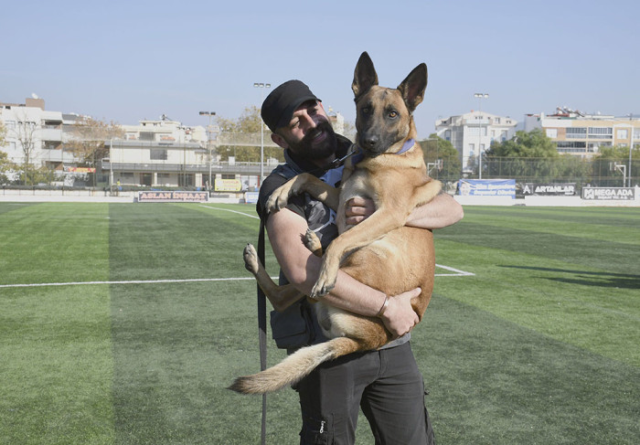 Kuşadası geleceğin arama kurtarma köpeklerini ağırladı